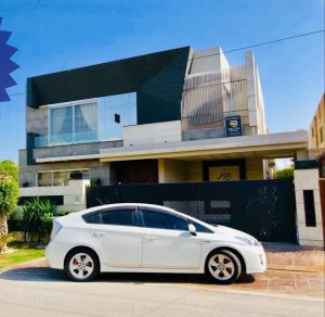 Dha Lahore Phase 4 DD block Kanal Beautiful House with Basement for Sale    